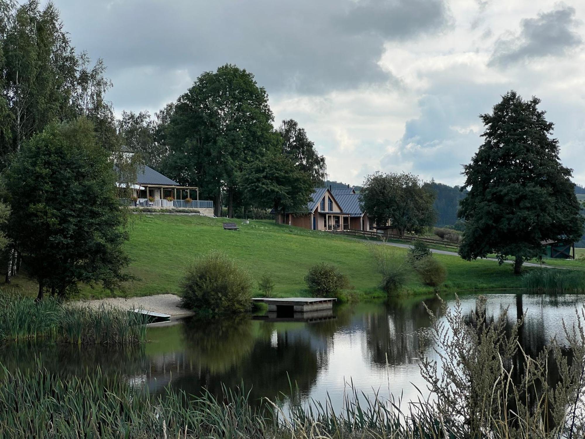 Resort Lisensky Dvur Sněžné Extérieur photo